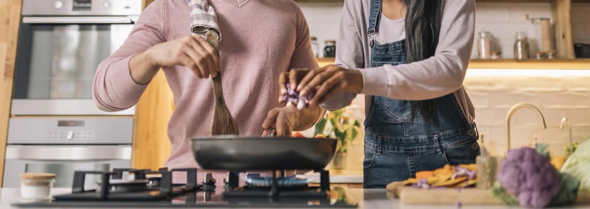 iStock cooking wit gas