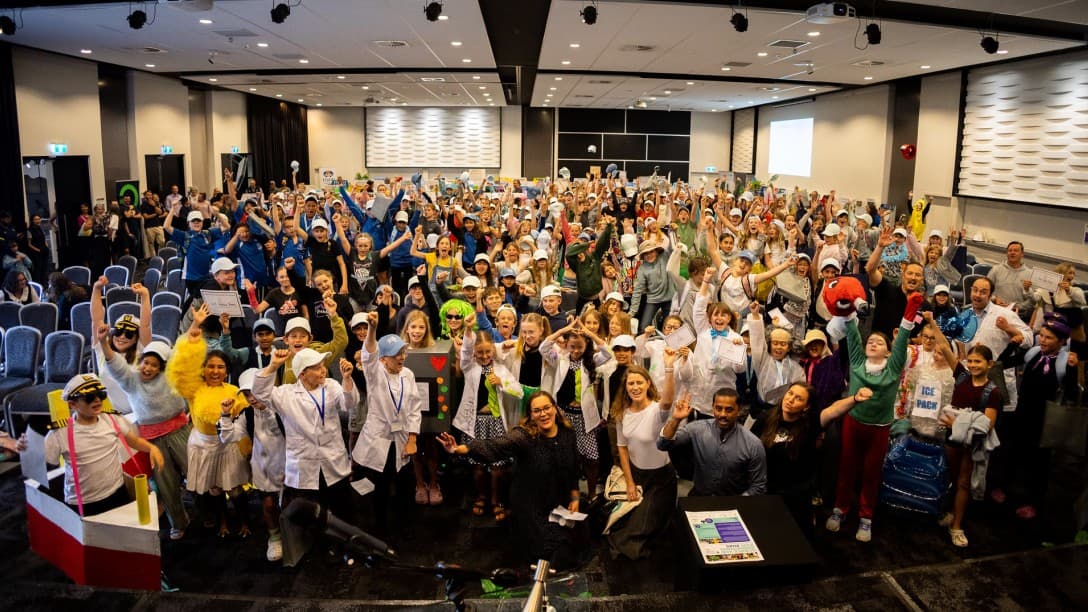 54922287888 ade7c49ead k