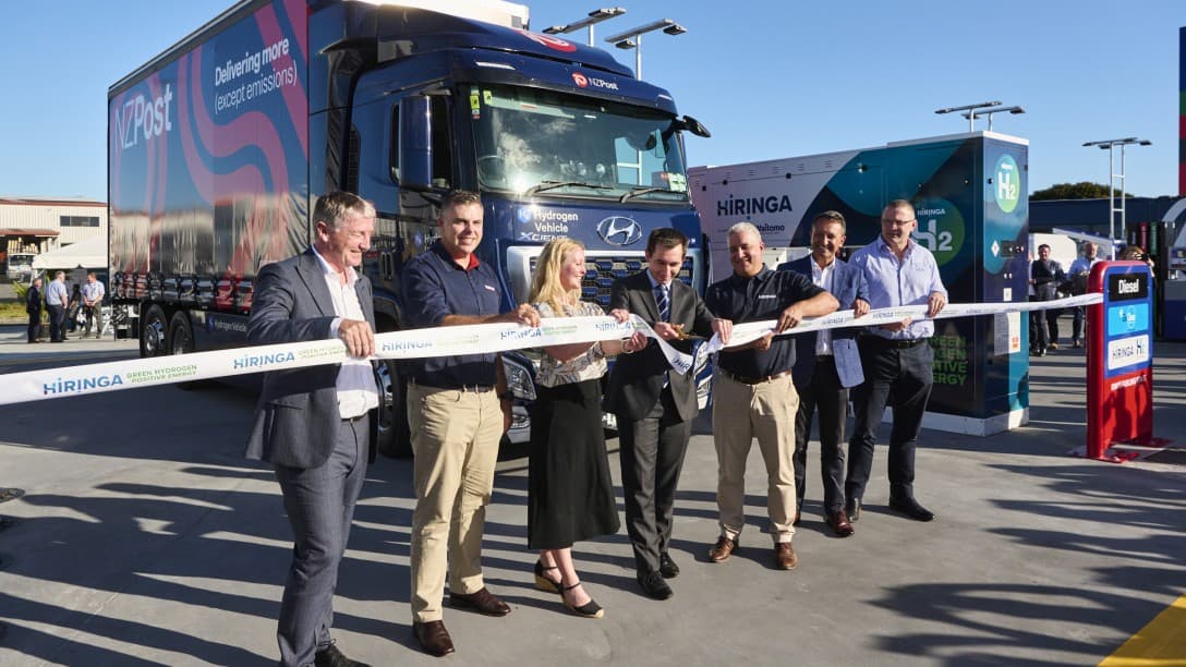 Hiringa officially open H2 refuelling station V2